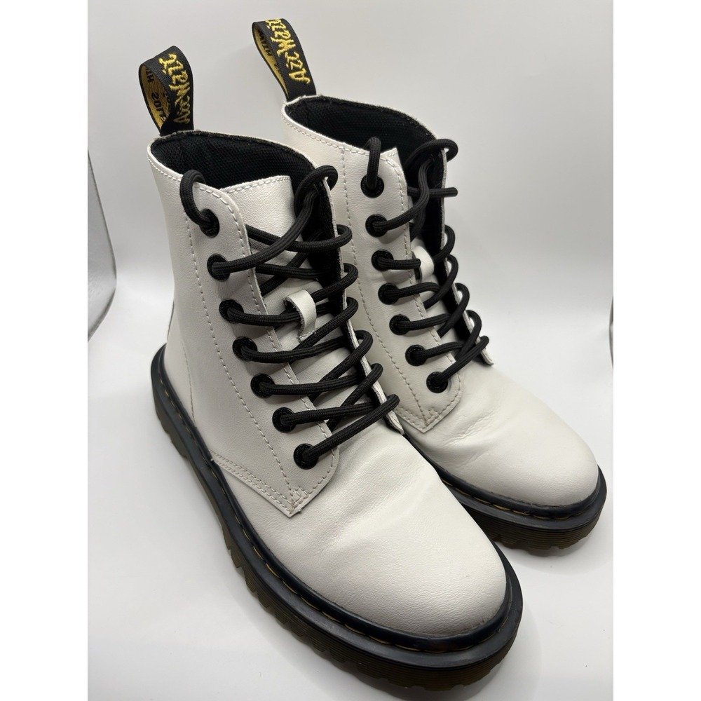 Dr Martens Luana Boots Womens 6 White Leather 7 Eye Combat Lace Up AW004